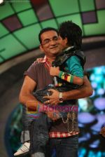 Abhijeet on the sets of Lil Champs in Famous on 31st Aug 2009 (43).JPG